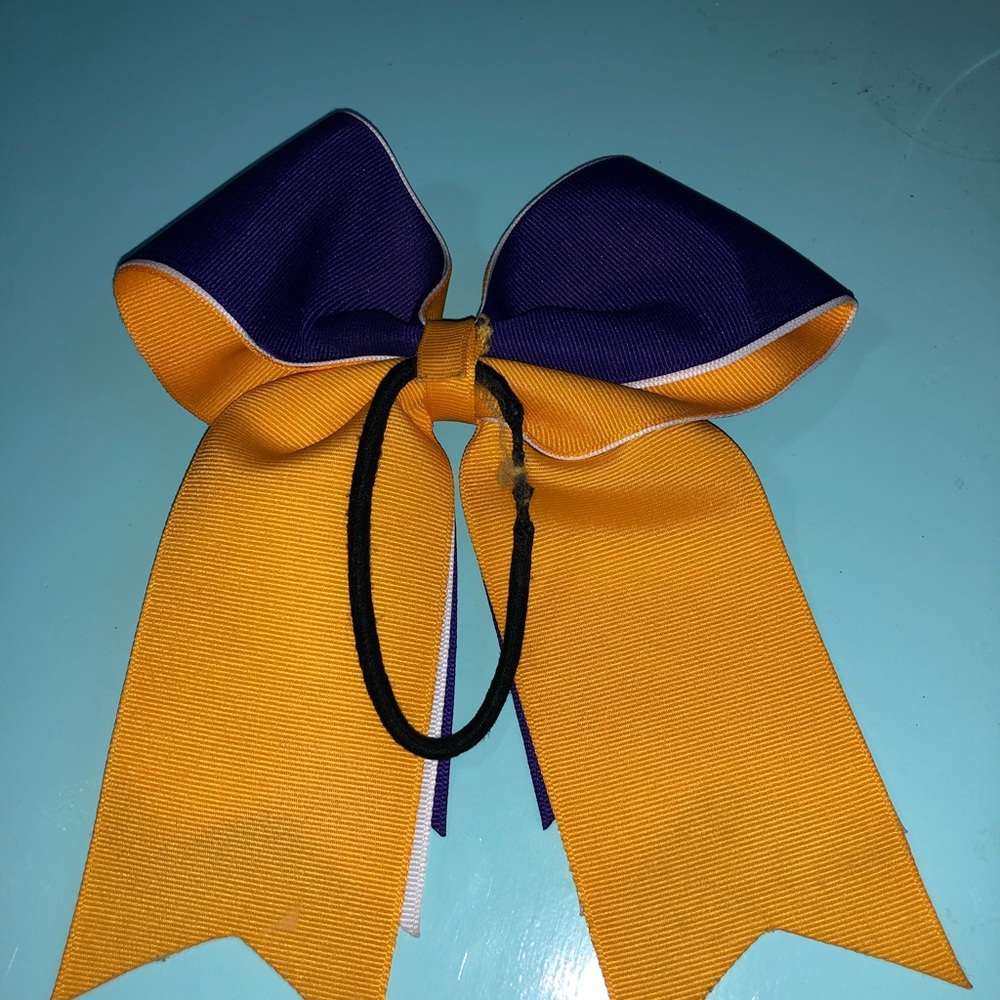 Cheer Bow - Picture 2 of 2
